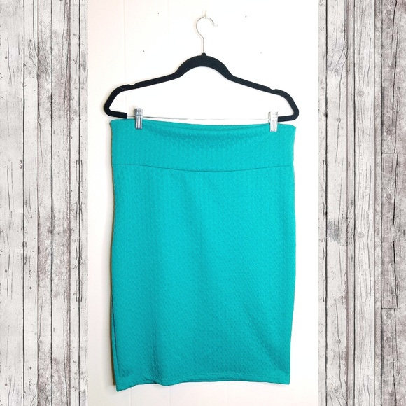 LuLaRoe Dresses & Skirts - LULAROE Quilted Teal Cassie Skirt